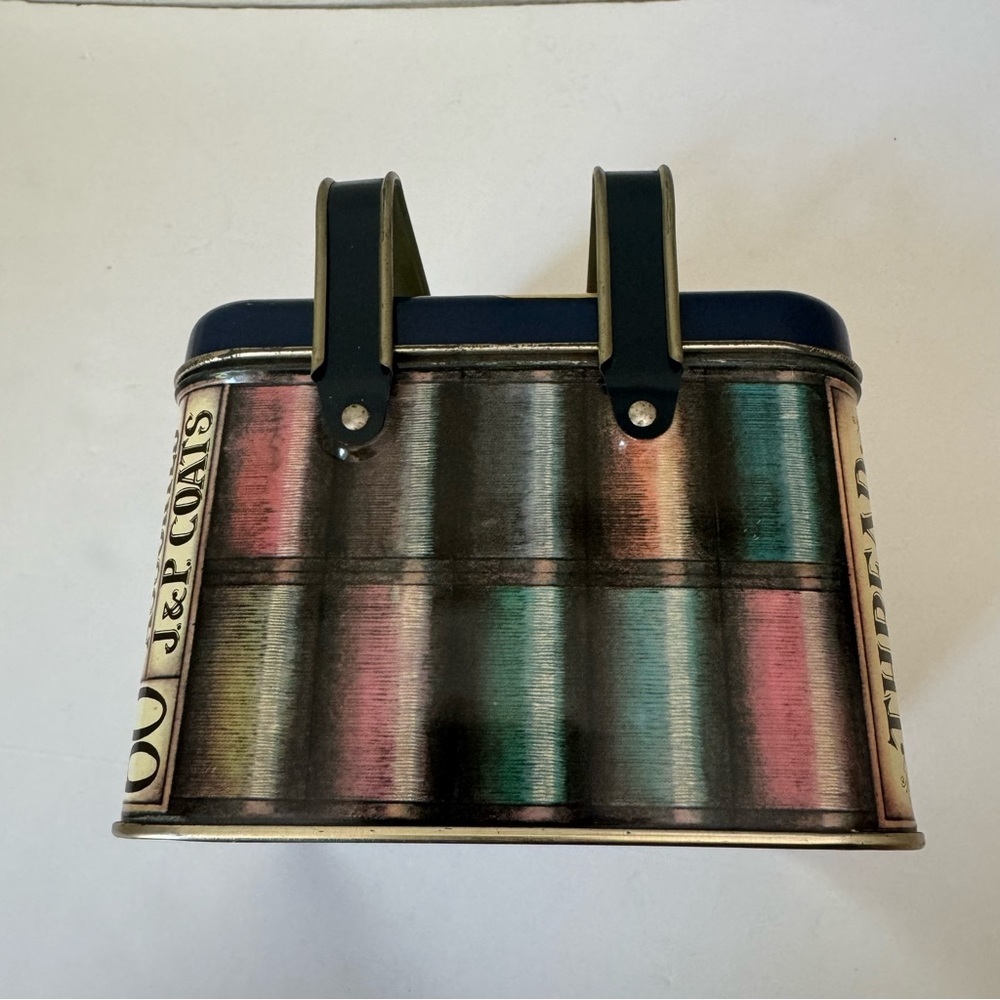J & P COATS Vintage Tin Sewing Thread Box - Picture 12 of 15